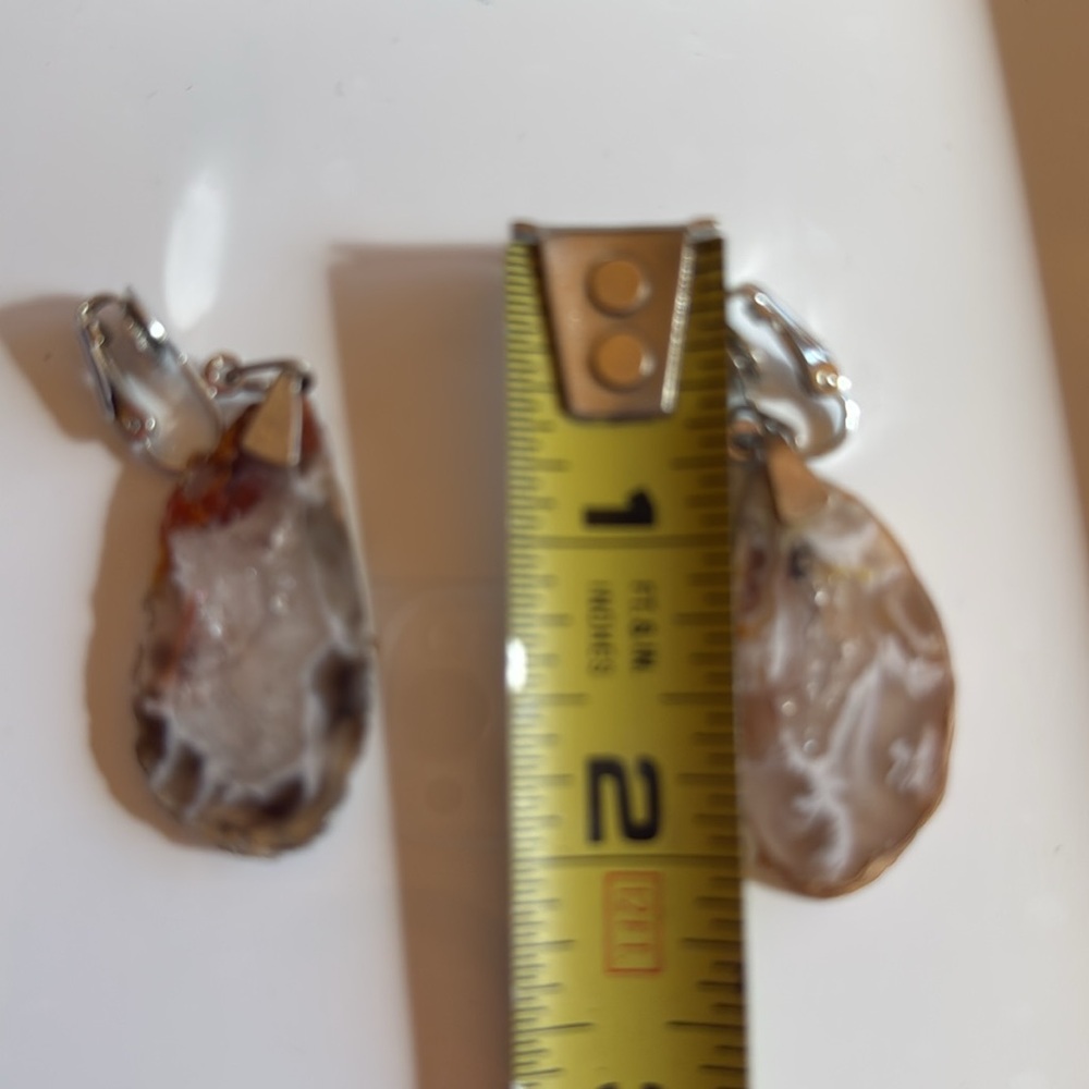 Natural sliced Geode clip-on dangle earrings - Picture 3 of 3